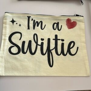 I'M A SWIFTIE / TAYLOR SWIFT / Canvas Makeup Bag / brand new